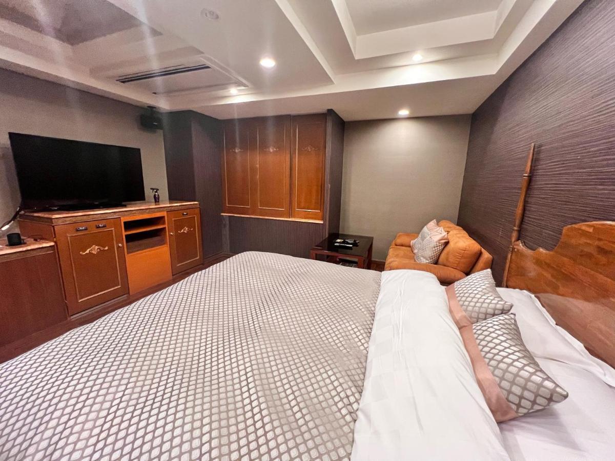 Hotel Crystal Gate Nagoya - Couple Hotel (Adults Only) 外观 照片